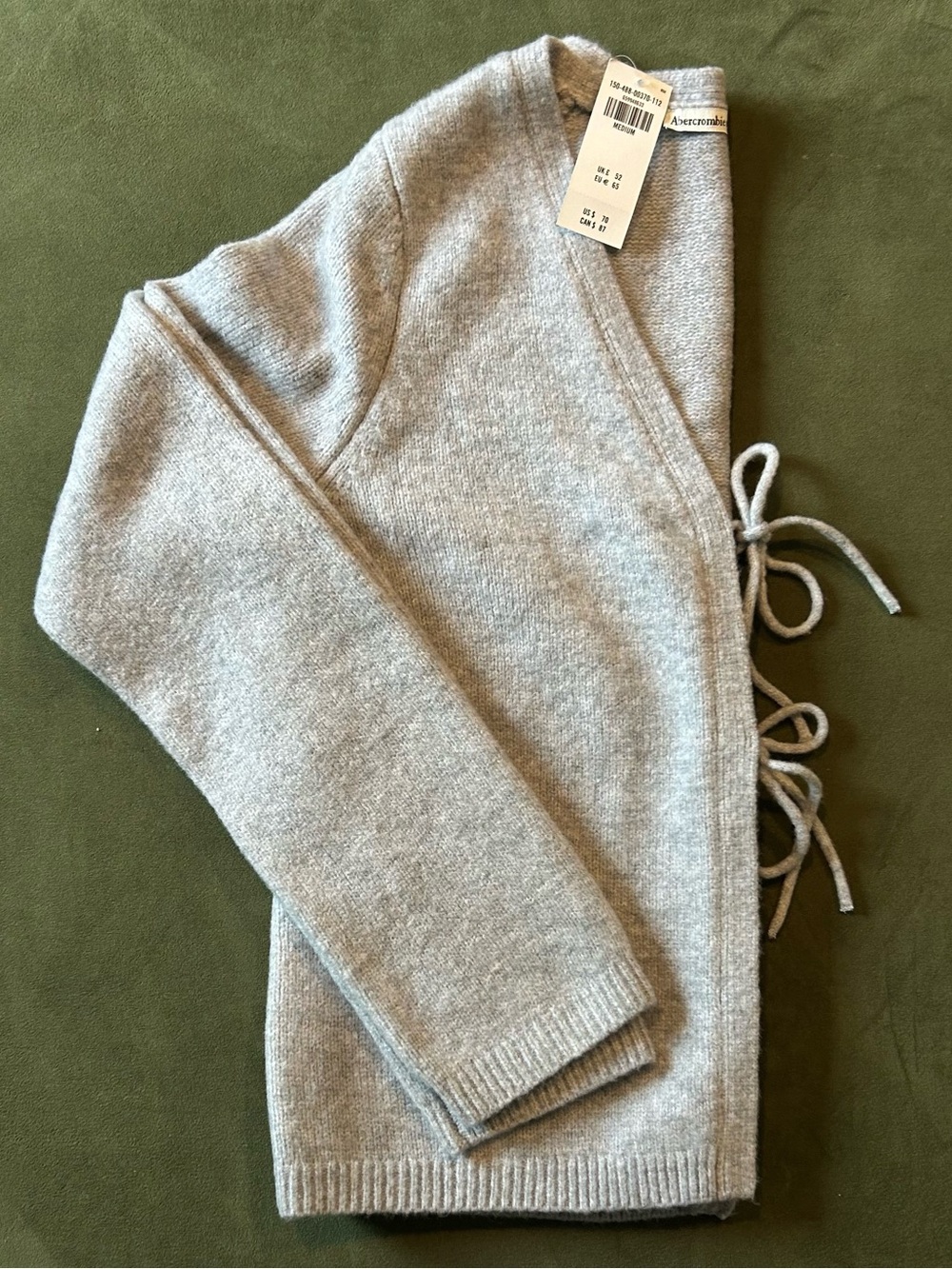 NWT Abercrombie & Fitch Knit Cardigan Sweater - M - Picture 2 of 4